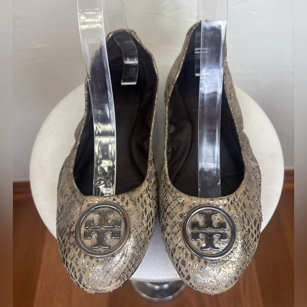 TORY BURCH Minnie Reva Flat Metallic Silver Heidi Ballet Logo‎ Leather Shoe 8.5